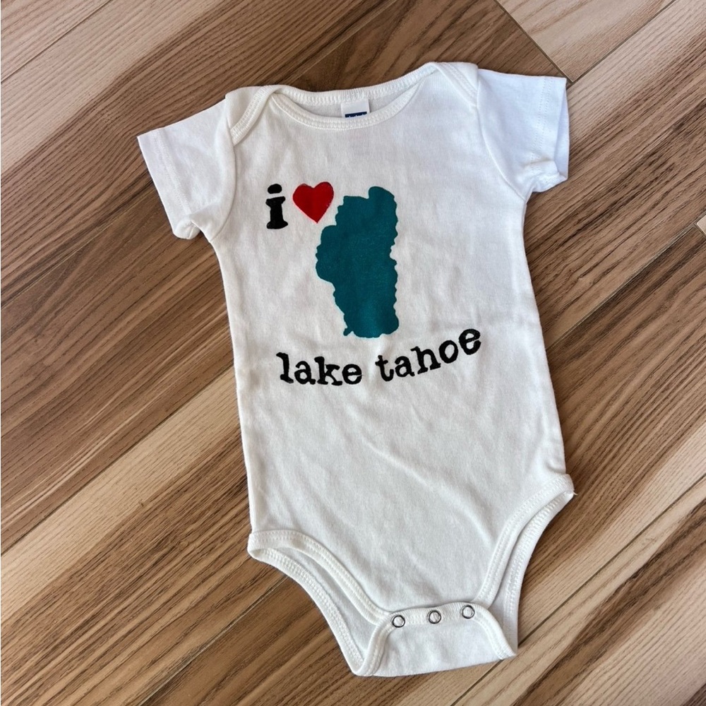 Baby onesie I LOVE LAKE TAHOE bodysuit NWOT